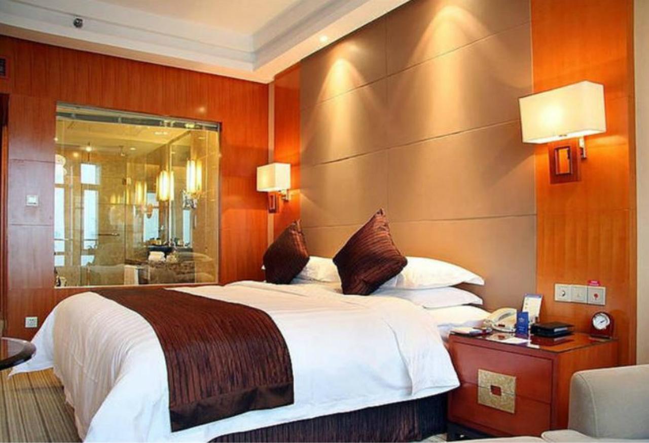 Howard Johnson Tech Center Plaza Hefei Bagian luar foto