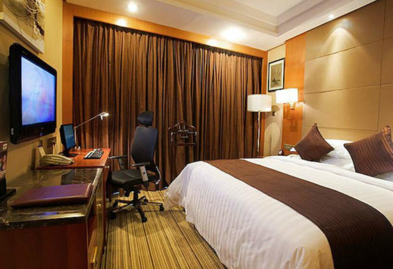 Howard Johnson Tech Center Plaza Hefei Bagian luar foto