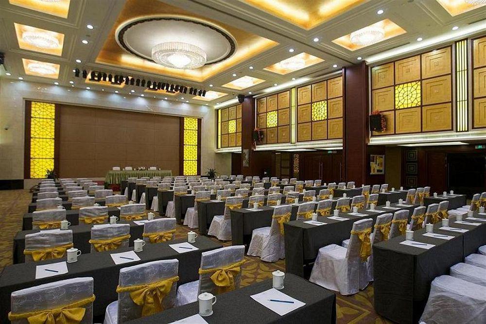 Howard Johnson Tech Center Plaza Hefei Bagian luar foto